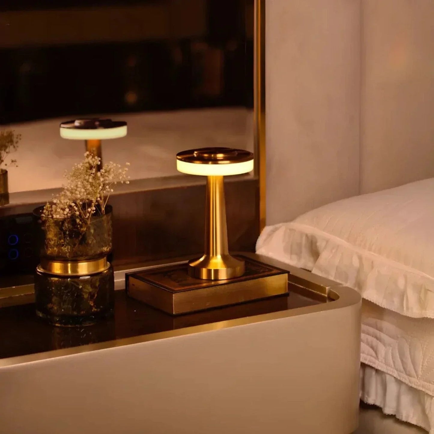 Wireless Table Lamp – Cordless Design with Adjustable Brightness 2