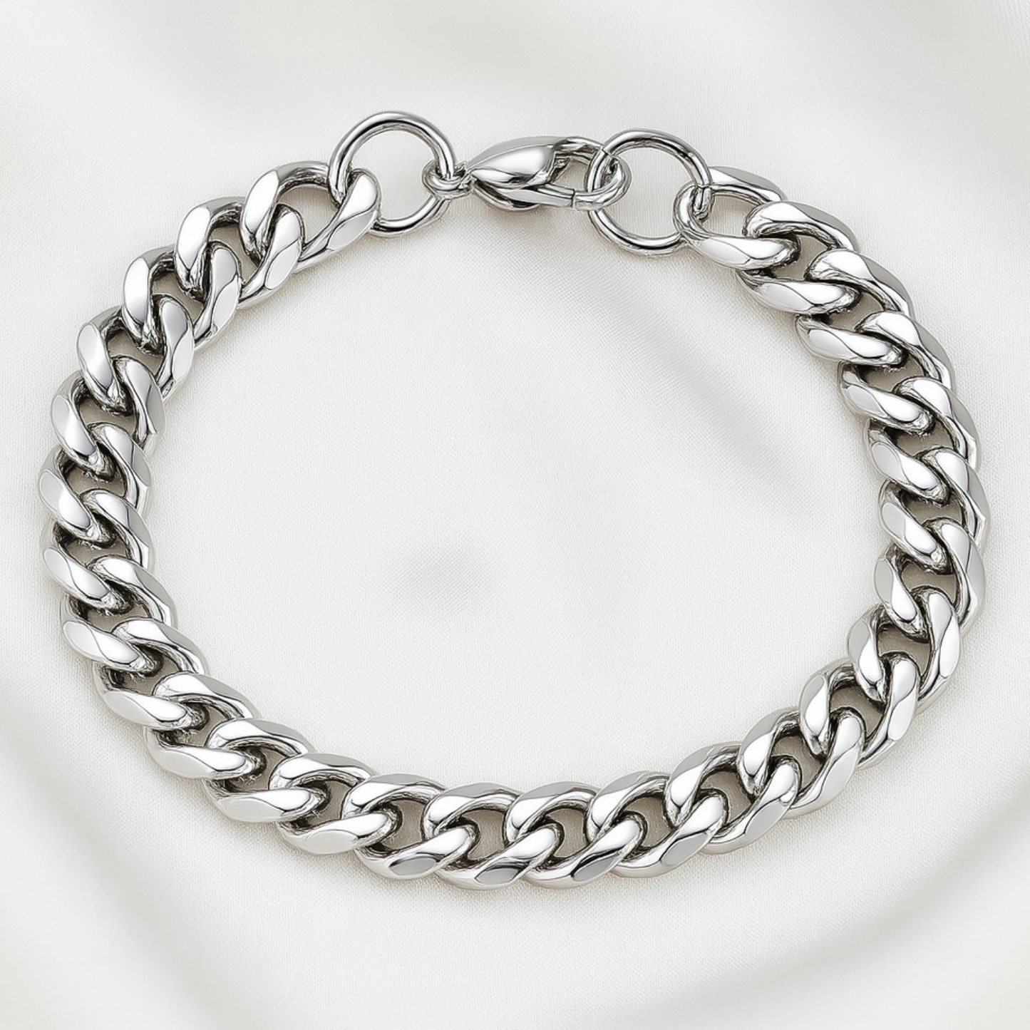 Women’s Bracelet with Classic Curb Chain Design 3