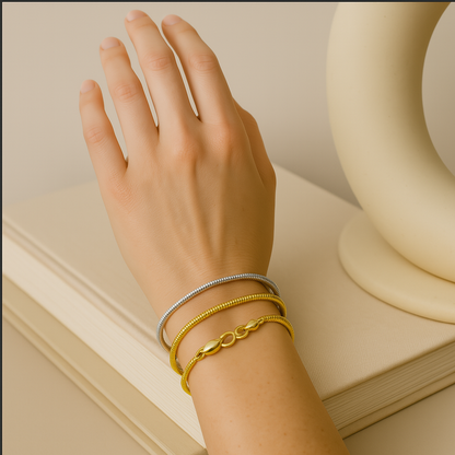 Women's Bracelet with Minimalist Design and Snake Clasp 0