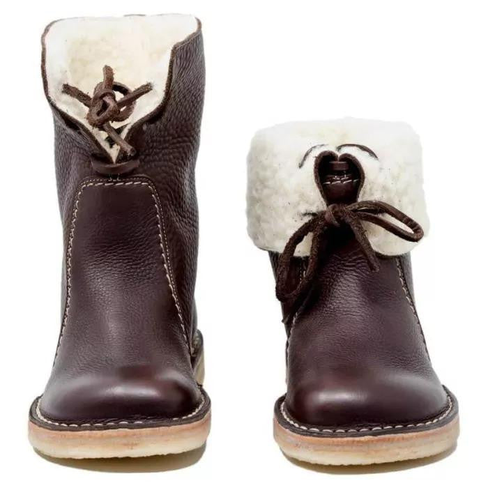Women's Classic Boots with Timeless Design