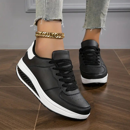 Women's Low-Top Lace-Up Trainers
