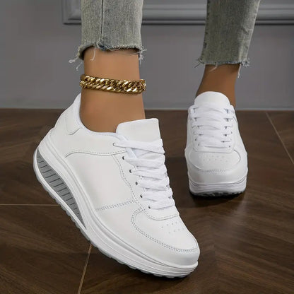 Women's Low-Top Lace-Up Trainers