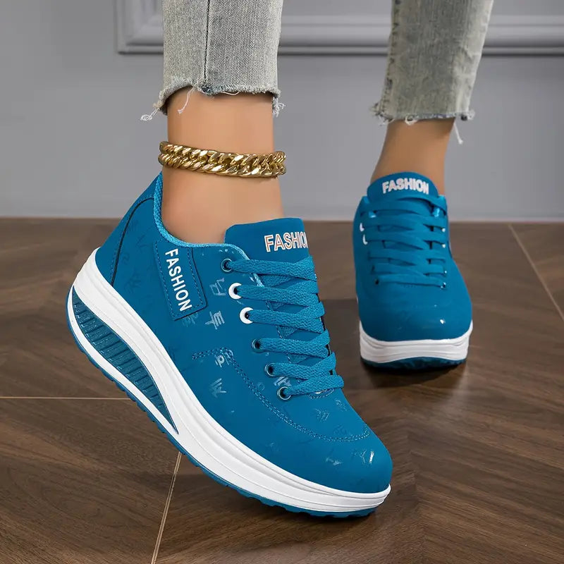 Women's Low-Top Lace-Up Trainers