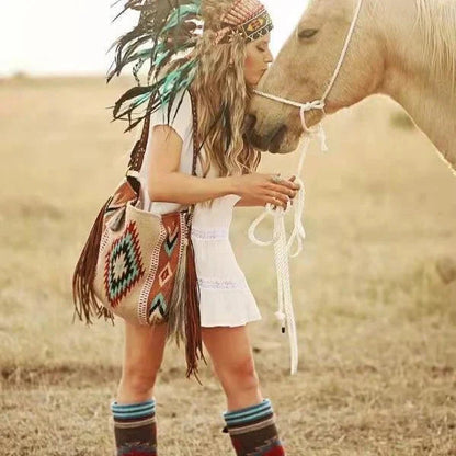 Women’s Handwoven Knot Design Shoulder Bag 3