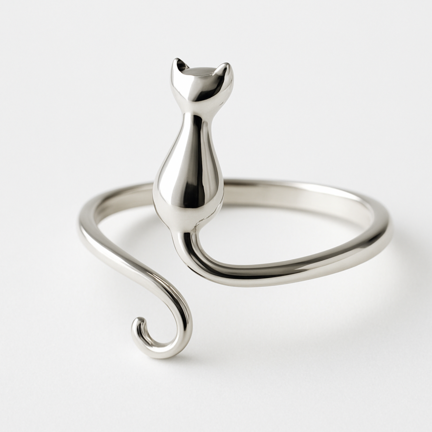 Women’s Ring with Cat-Inspired Design 1