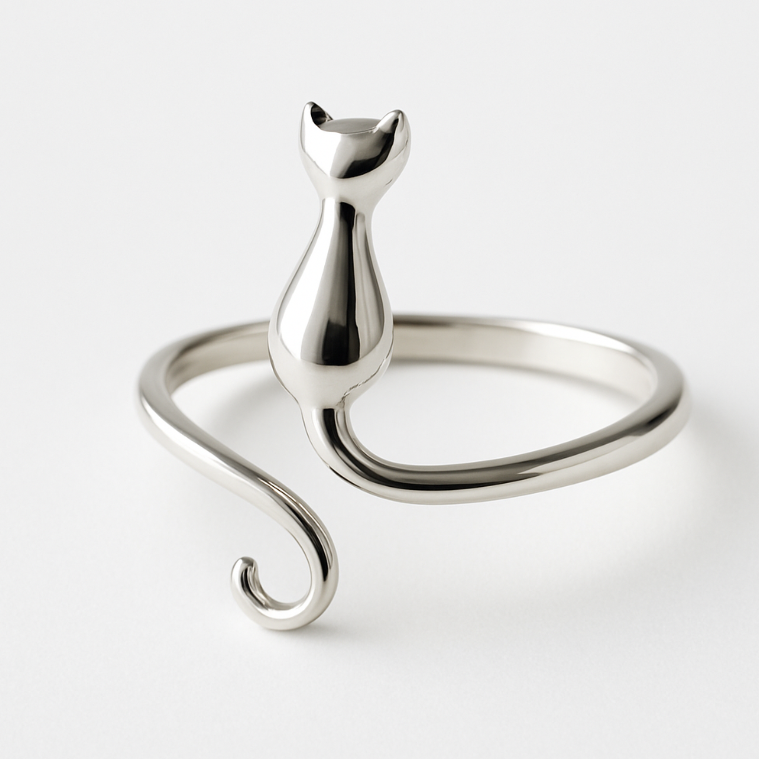 Women’s Ring with Cat-Inspired Design 1