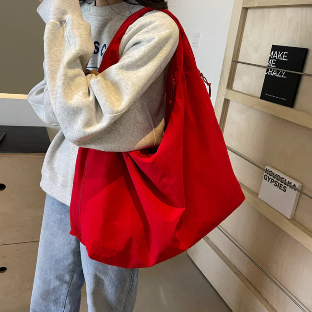 Women’s Shoulder Bag with Spacious Interior 4