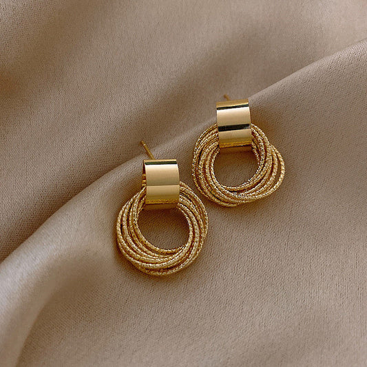 Women’s Stud Earrings with Circular Design 0