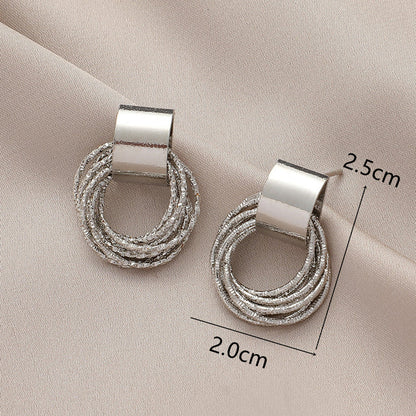 Women’s Stud Earrings with Circular Design 1