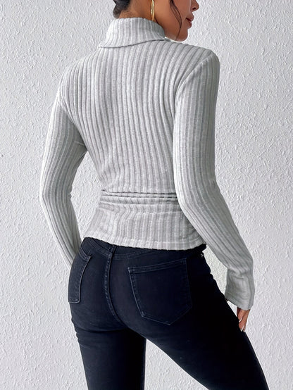 Women's Elegant Turtleneck Jumper in Slim Fit and Solid Colour | Ideal for Winter