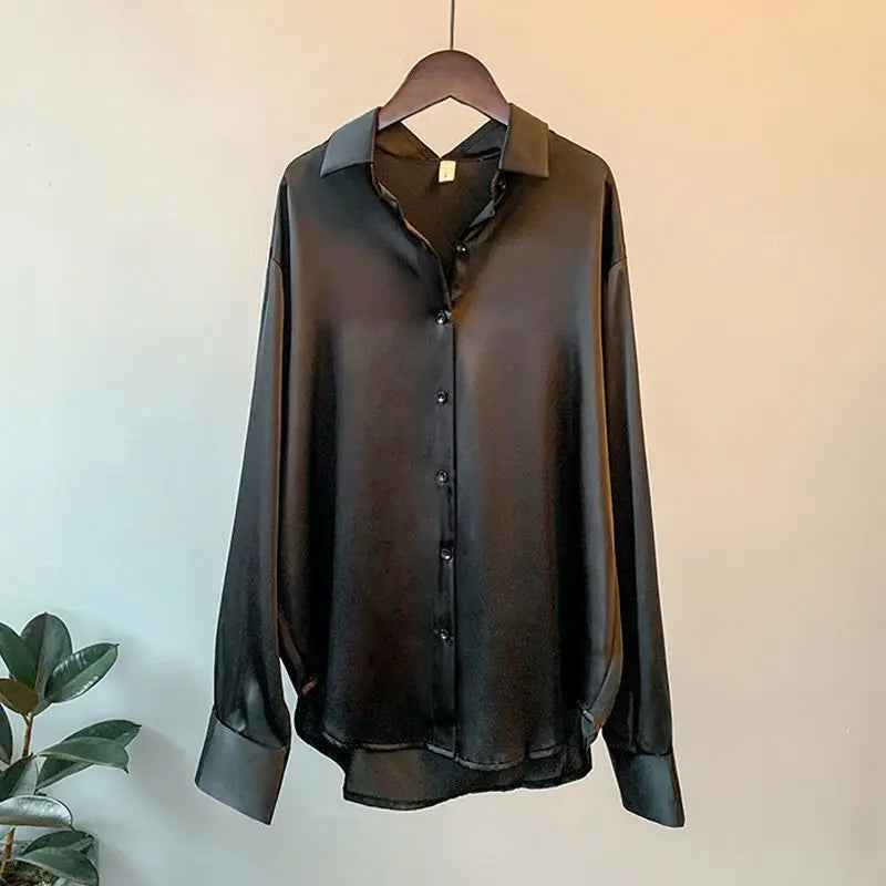 Milanie - Women's Long Sleeve Shirt
