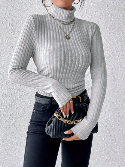 Women's Elegant Turtleneck Jumper in Slim Fit and Solid Colour | Ideal for Winter