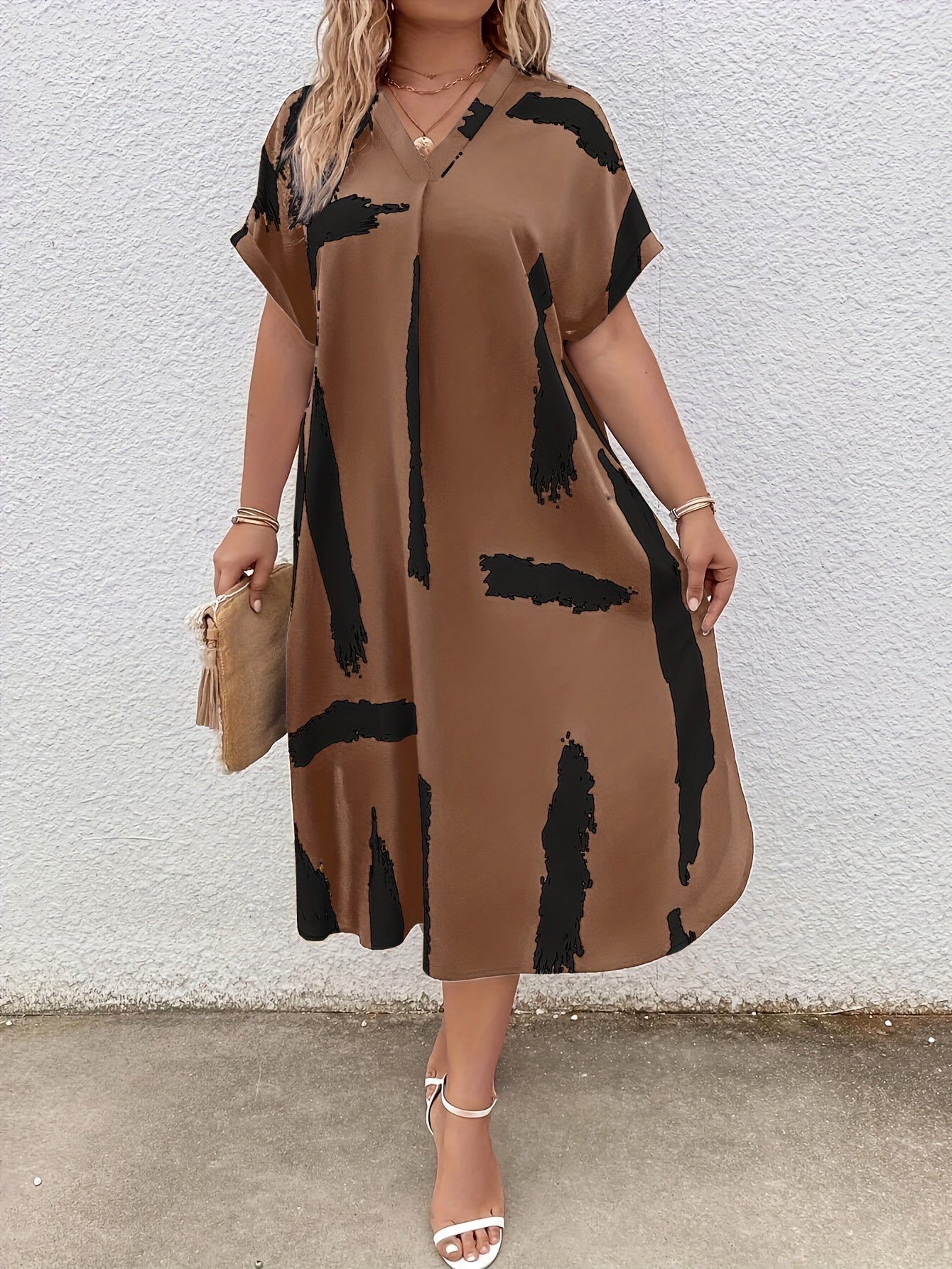 Variant image for Women's Elegant Plus Size Dress with Flattering Silhouette-14