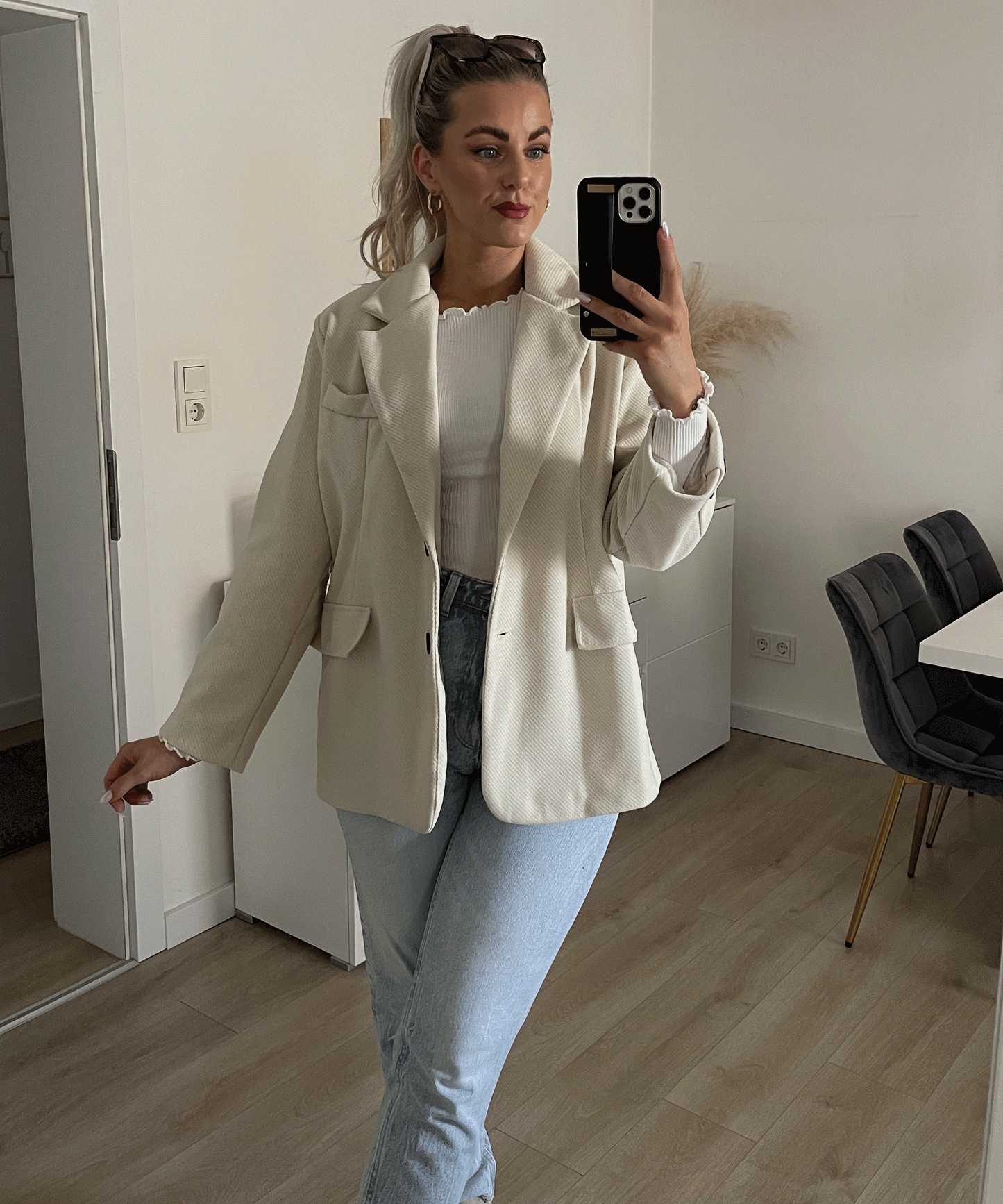 Women's Trendy Beige Oversized Blazer with Pockets | Perfect for Casual Days